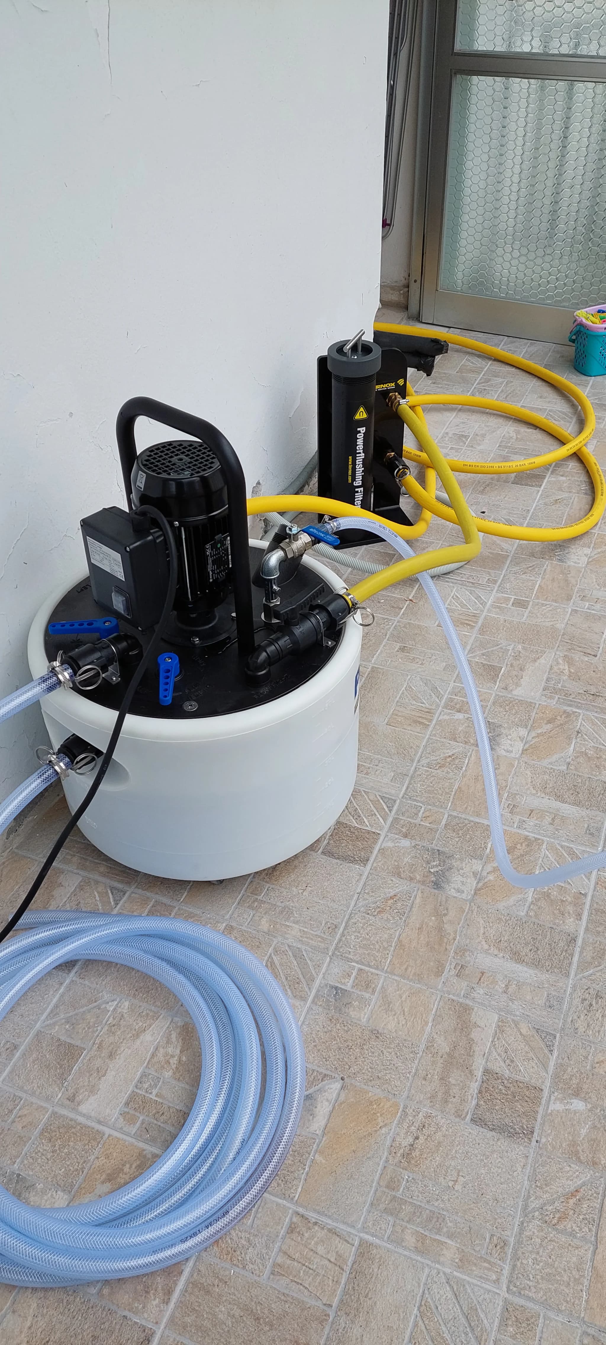 Χημικός Καθαρισμός: Η Απαραίτητη Προετοιμασία για τη Μέγιστη Απόδοση του Συστήματος Θέρμανσης - Φωτογραφία 4