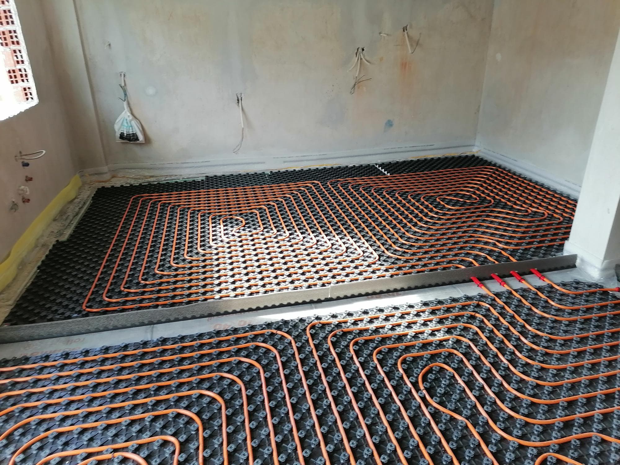 Ενδοδαπέδια Θέρμανση-Δροσισμός & Αντλία Θερμότητας: Η Βέλτιστη Λύση Ενεργειακής Αναβάθμισης στα Γρεβενά - Φωτογραφία 2